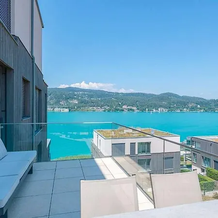 Hermitage Mit Seeblick Und Seezugang Apartment