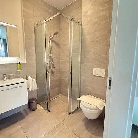 Hermitage - Seeblick & Zugang