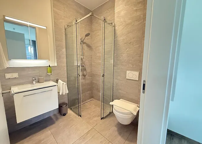 Hermitage - Seeblick & Zugang